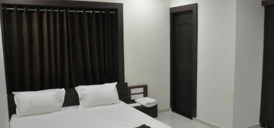 Shivdhara Hotel and Residency, Rajkot 5